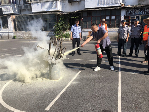 淮南田家庵區(qū)龍泉街道鐵三處社區(qū)：守好安全底線 為建黨百年保駕護航