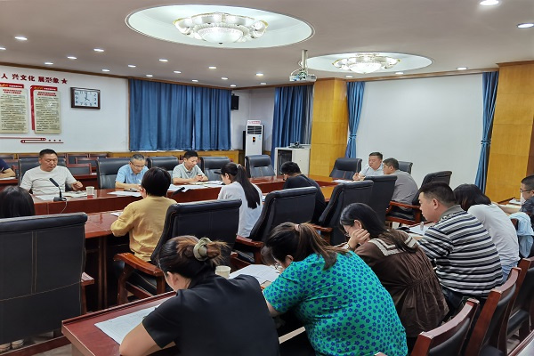 淮南市謝家集區(qū)召開全區(qū)非公企業(yè)和社會組織“組建群團組織，擴大黨的覆蓋”工作暨全區(qū)行業(yè)（綜合）黨委工作推進會