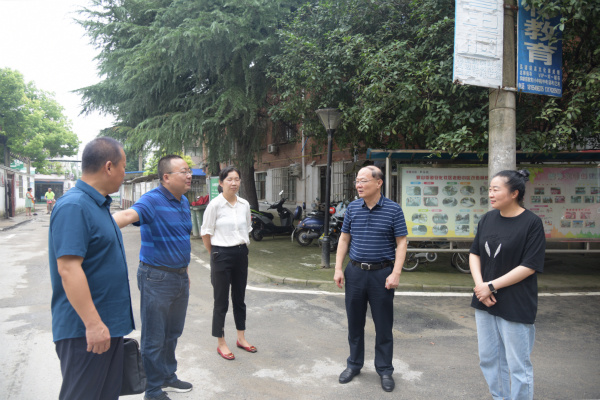 淮南市委老干部局深入創(chuàng)建全國文明城市結對共建社區(qū)開展調研