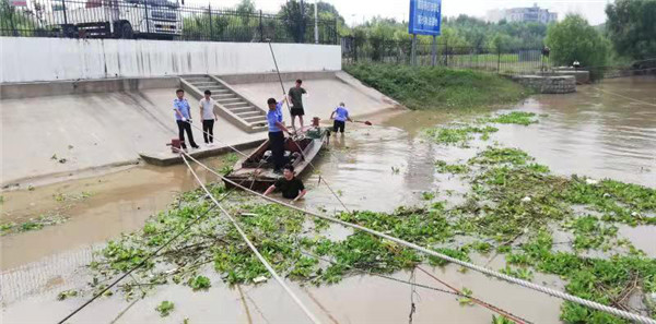 淮南市：保護(hù)河道環(huán)境,立足崗位辦實(shí)事 -- 清理河道志愿者活動(dòng)